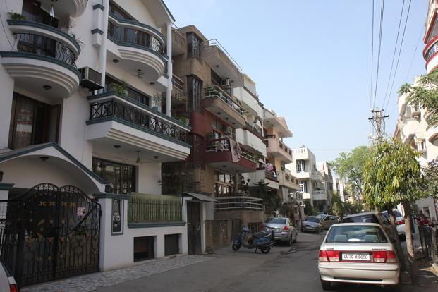 Property dealer shot in geeta colony 4